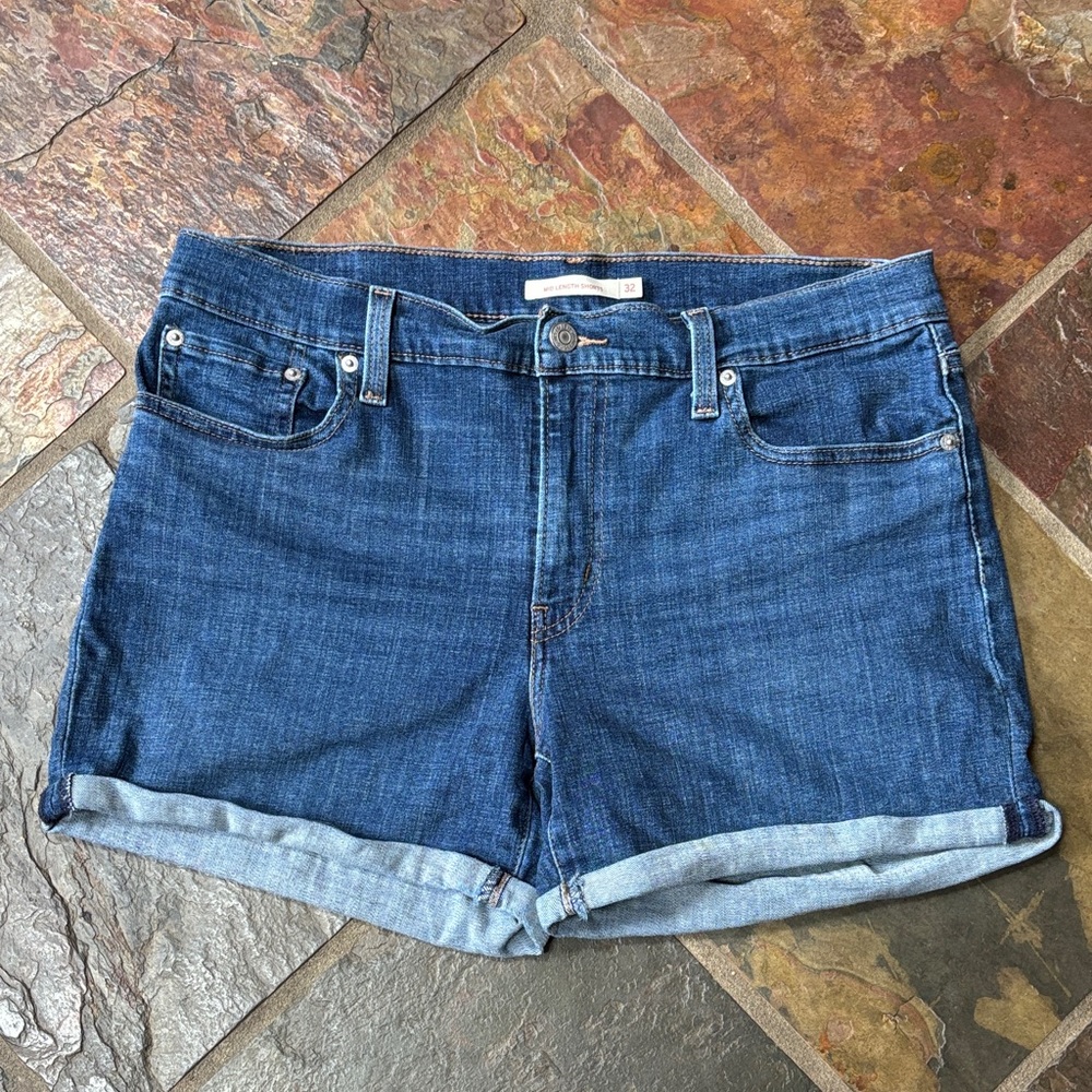 3/$20 Levi’s Cuffed Hem Jean Shorts